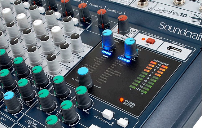 SOUNDCRAFT Signature 10 SOUNDCRAFT Signature 10